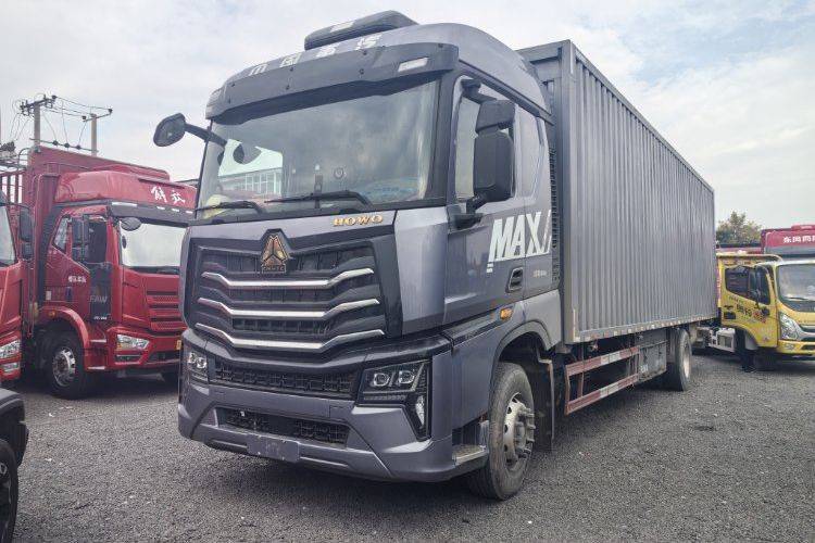 重汽豪沃(HOWO) 290马力 载货车