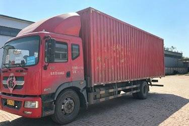 二手东风 多利卡D9 200马力 4X2 8米厢式载货车(国六) 单桥 东风二手载货车 黄牌图片