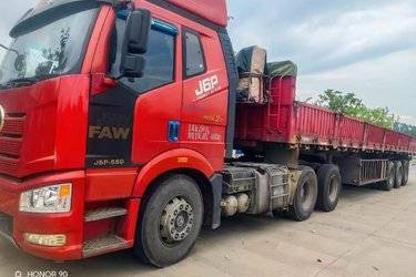 二手一汽解放 新J6P重卡 领航标载版 2020款 550马力 6X4牵引车(国五) 双驱 锡柴二手牵引车 黄牌