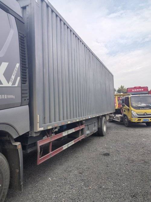 重汽豪沃(HOWO) 290马力 载货车