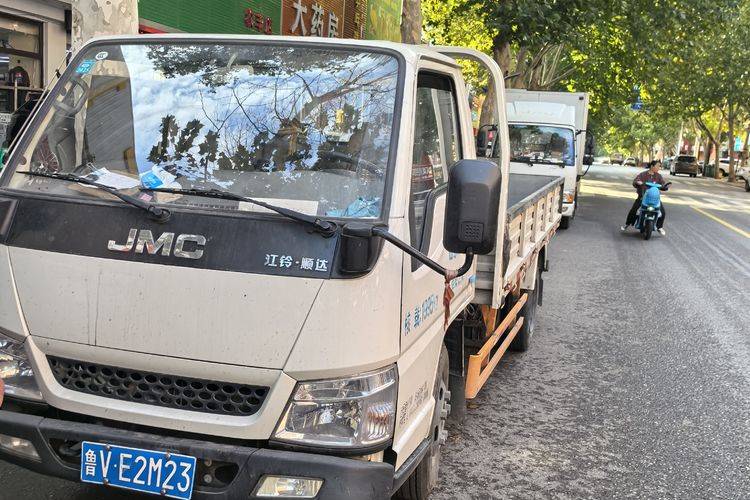 二手江铃汽车 116马力 载货车
