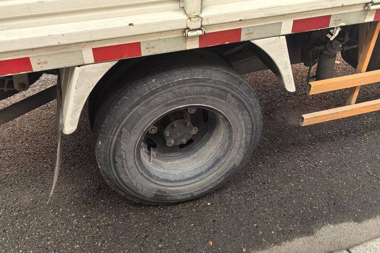 二手江铃汽车 116马力 载货车