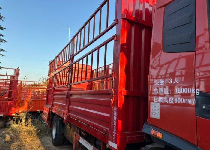 二手东风商用车 245马力 载货车