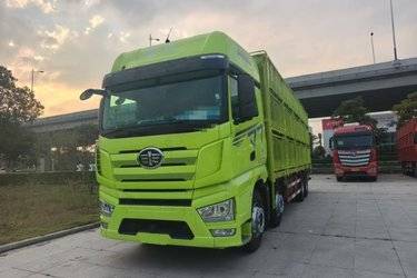 二手畜禽运输车 一汽解放 解放J6P 460 9.6 8X4