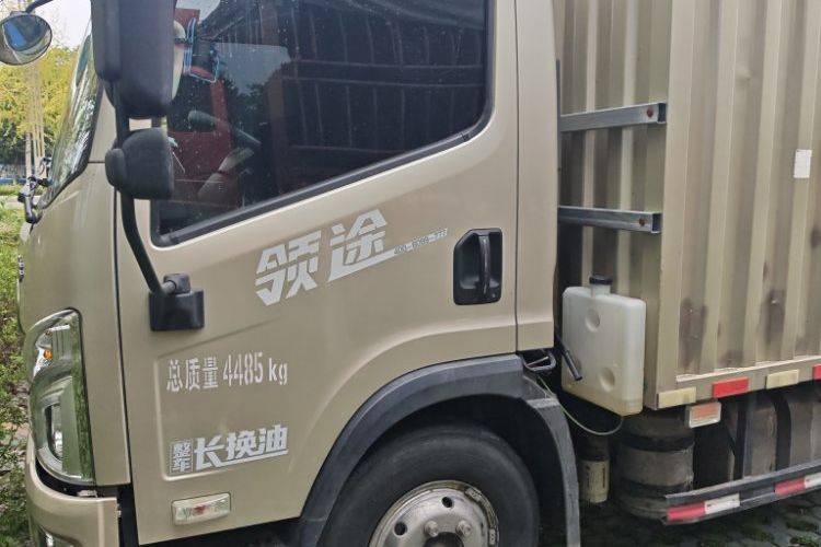 二手一汽解放轻卡 180马力 载货车