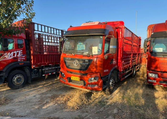 二手东风商用车 245马力 载货车