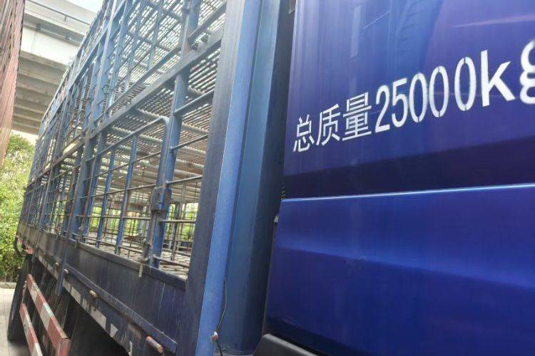 二手东风柳汽乘龙 330马力 专用车