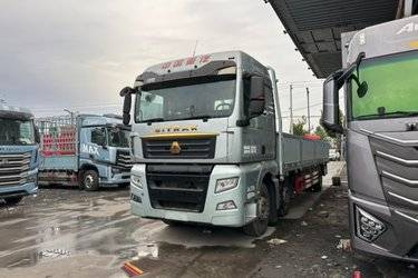 二手中国重汽 汕德卡SITRAK G7S 350马力 6X2 9.6米AMT自动档仓栅式载货车(国六) 前四后四 曼二手载货车 黄牌