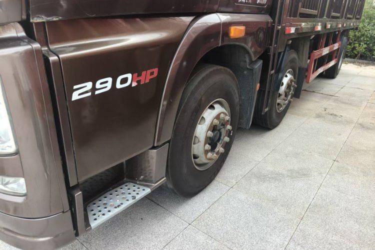 二手青岛解放 290马力 专用车