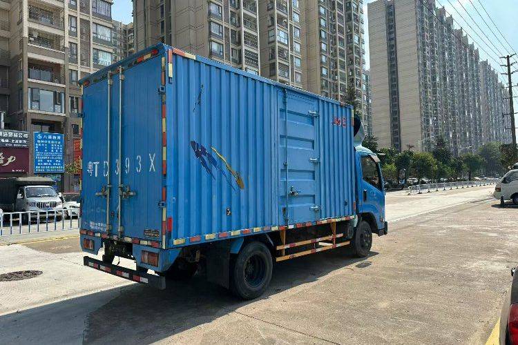 二手江铃汽车 116马力 载货车
