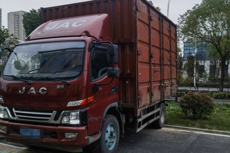 二手江淮骏铃 170马力 载货车