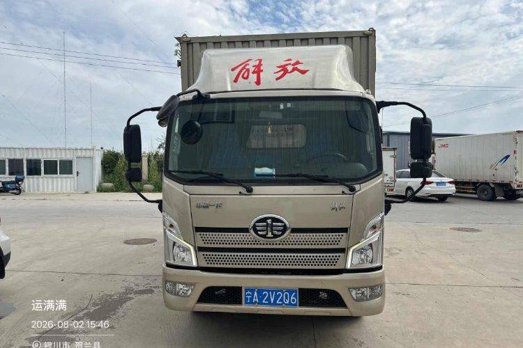 二手一汽解放轻卡 180马力 载货车