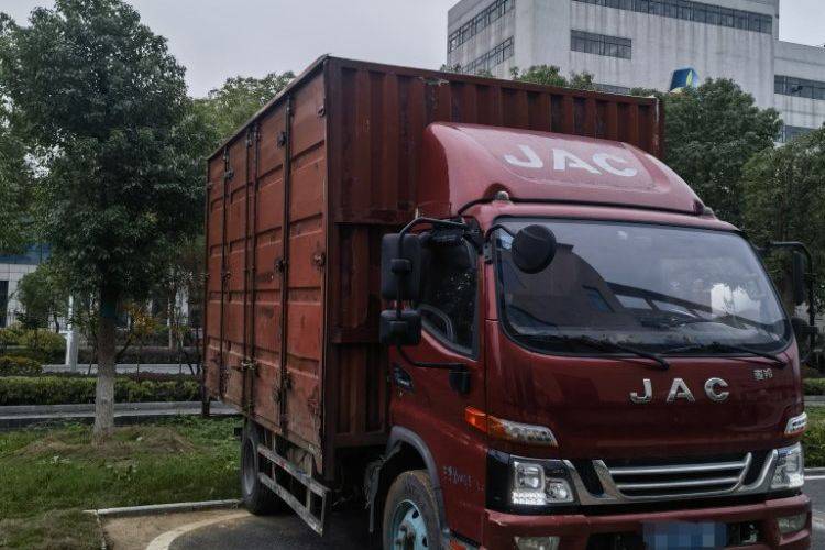 二手江淮骏铃 170马力 载货车
