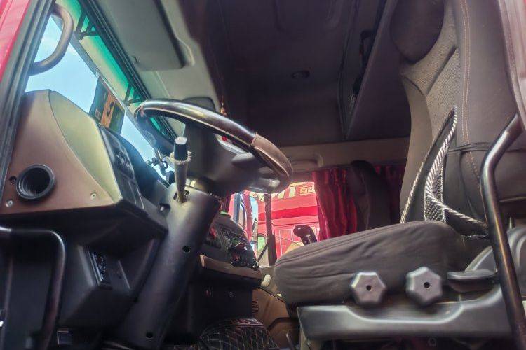 二手江淮格尔发 260马力 载货车