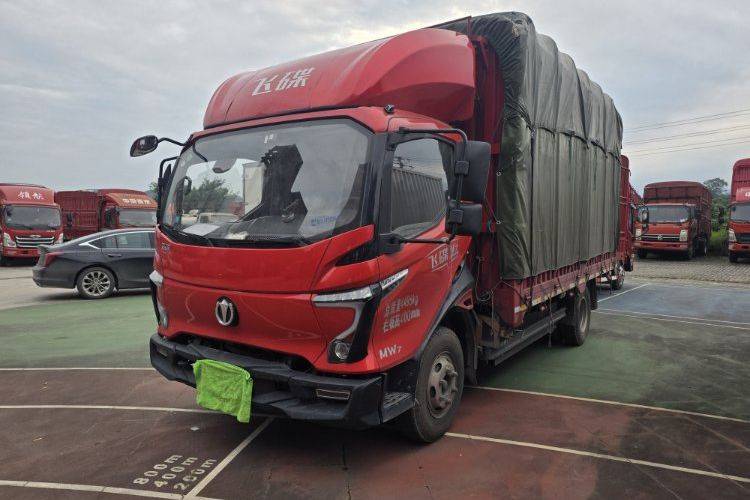 二手飞碟W 190马力 载货车
