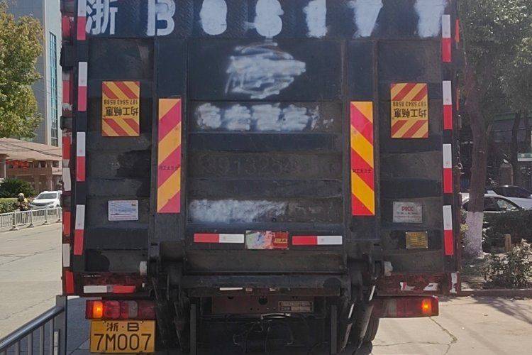 二手重汽豪沃(HOWO) 240马力 载货车