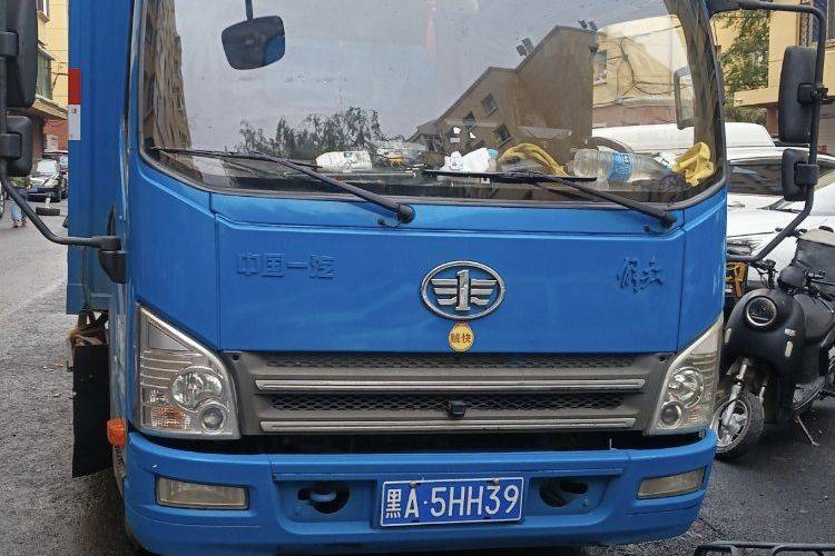 二手一汽解放轻卡 120马力 载货车