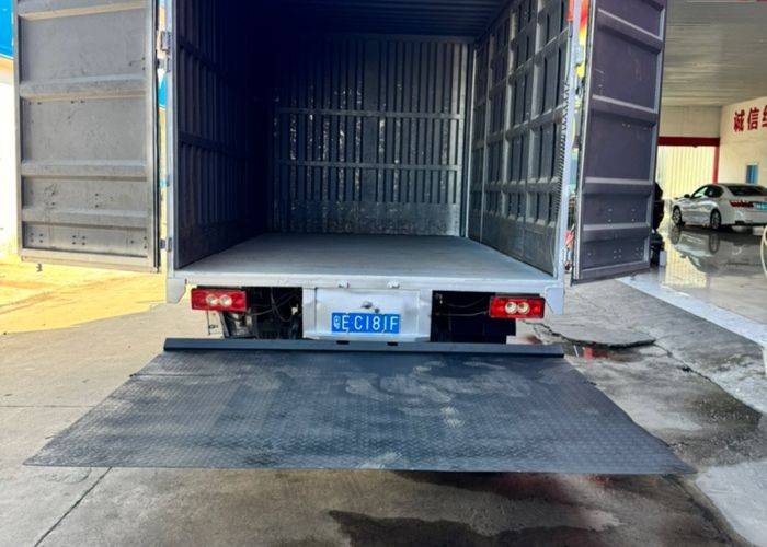 二手福田欧马可 150马力 载货车