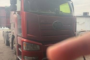二手一汽解放 新J6P重卡 460马力 6X4牵引车(国五) 双驱 锡柴二手牵引车 黄牌