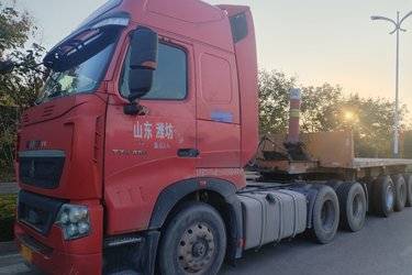 二手中国重汽 HOWO T7H重卡 经典版 460马力 6X4牵引车(国五) 双驱 潍柴二手牵引车 黄牌
