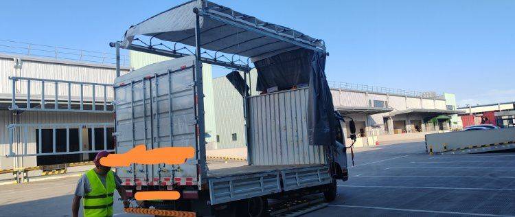 二手一汽解放轻卡 180马力 载货车