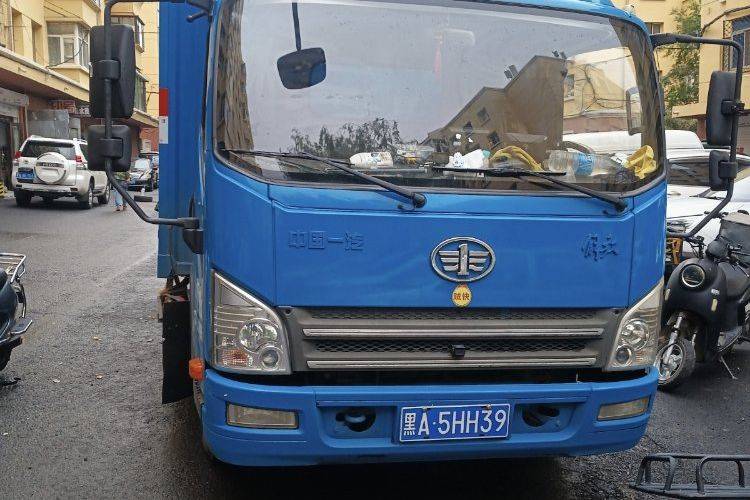 二手一汽解放轻卡 120马力 载货车