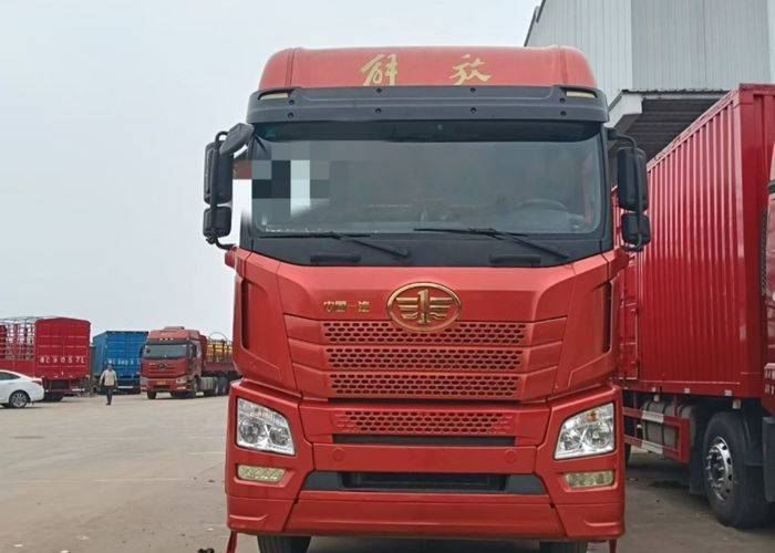 二手青岛解放 375马力 载货车