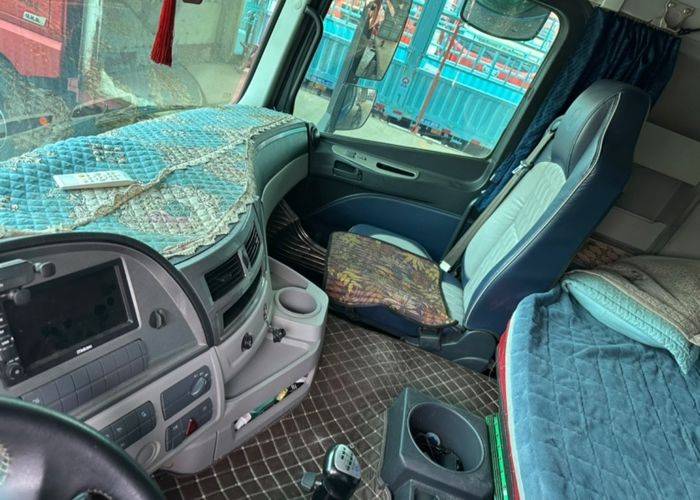 二手欧曼重卡(原福田欧曼) 320马力 载货车