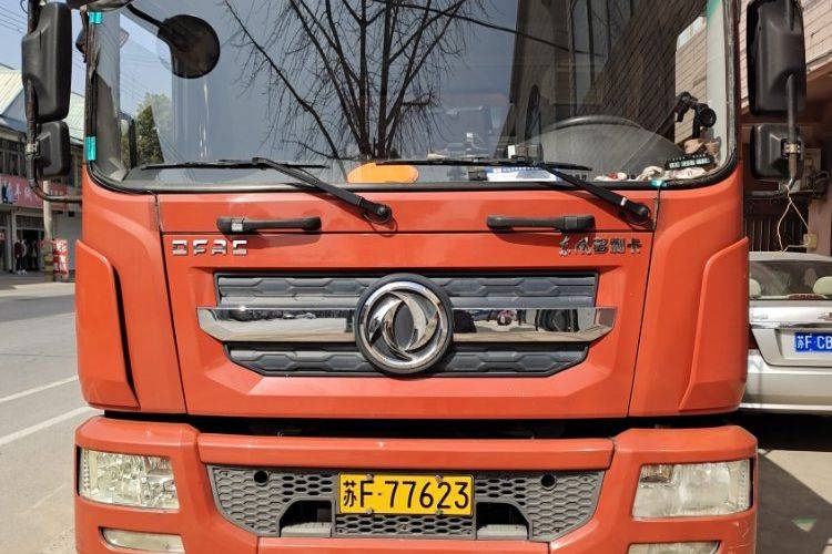 二手东风多利卡 160马力 载货车