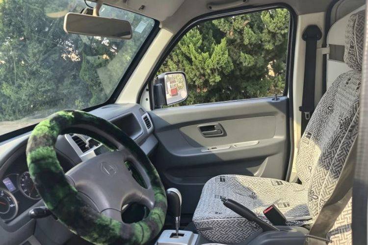二手长安凯程 103马力 封闭货车