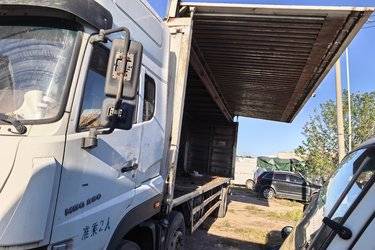 二手中国重汽 斯太尔DM5G重卡 280马力 6X2 9.6米厢式载货车(国五) 前四后四 曼二手载货车 黄牌图片