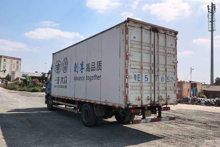 二手一汽解放 180马力 载货车