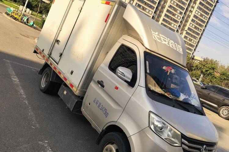 二手长安跨越 122马力 载货车