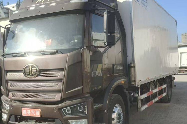 二手一汽解放 260马力 专用车