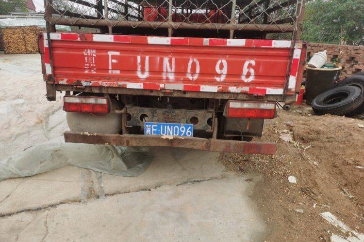 二手东风多利卡 130马力 载货车