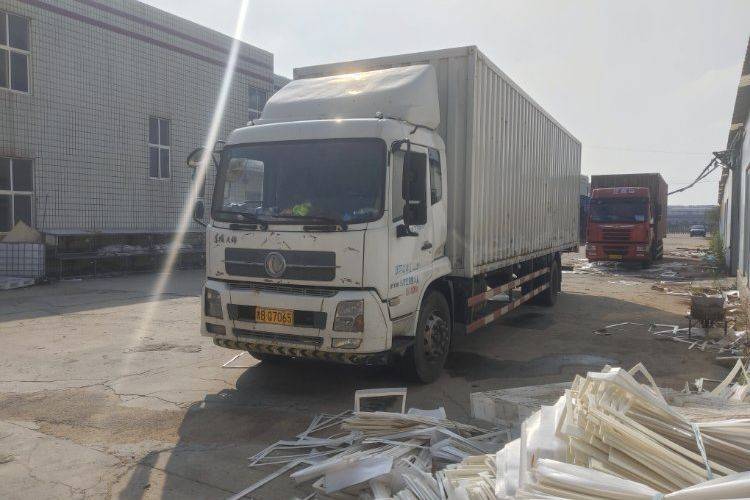 二手东风商用车 210马力 载货车