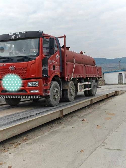 一汽解放 260马力 载货车