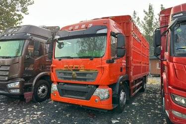 二手中国重汽 HOWO TX 270马力 4X2 6.75米仓栅式货车(国六)(潍柴)(国六) 单桥 潍柴二手载货车 黄牌
