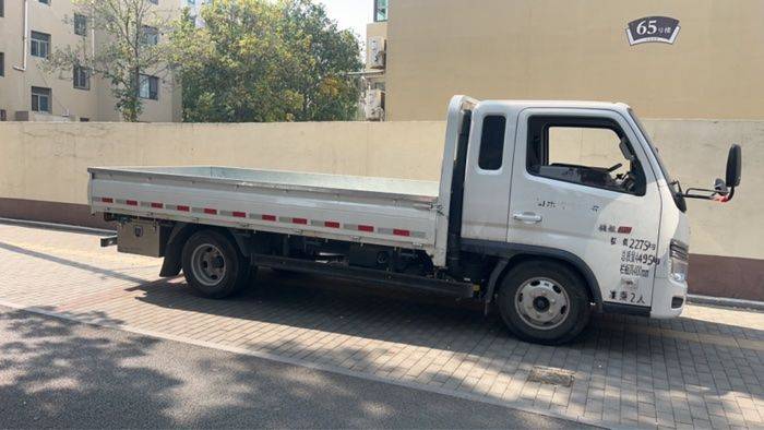 二手福田时代领航 150马力 载货车