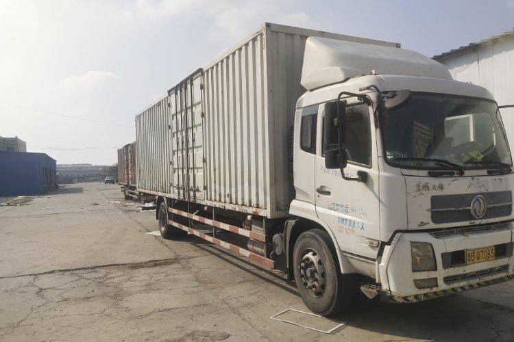 二手东风商用车 210马力 载货车
