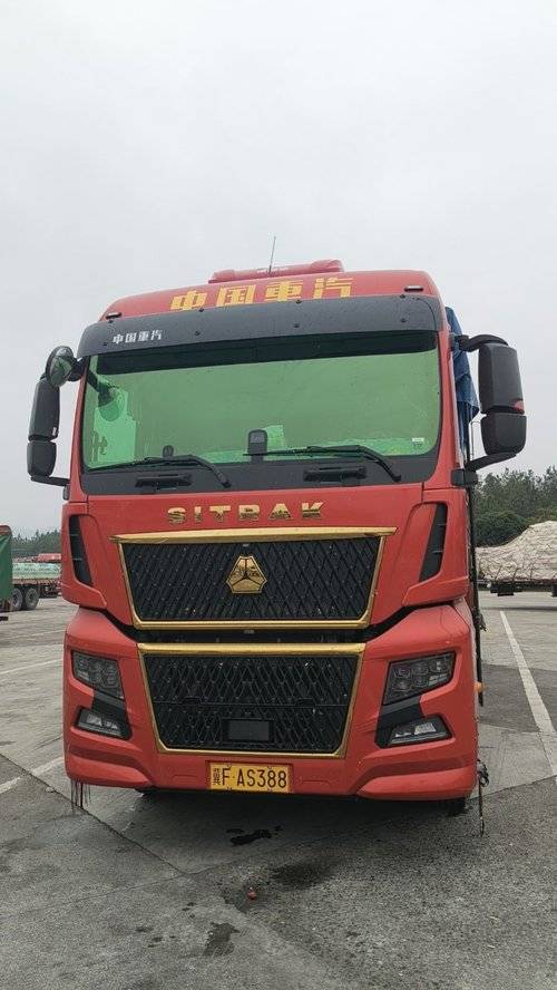重汽汕德卡 570马力 载货车