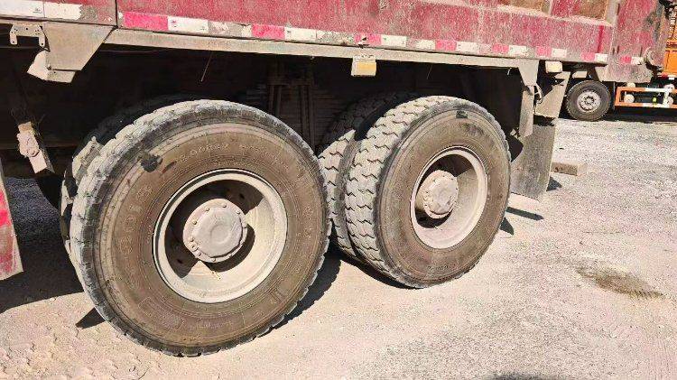 二手东风柳汽乘龙 400马力 自卸车