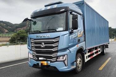 二手重汽豪沃HOWO TS7 6.9L柴油 290马力 4X2 中国重汽8档 9.6米厢式载货车(国六) 单桥 曼二手载货车 黄牌图片