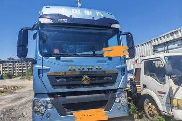 二手中国重汽 HOWO TX7 PRO 290马力 4X2 6.8米翼开启厢式载货车(国六) 单桥 曼二手载货车 黄牌