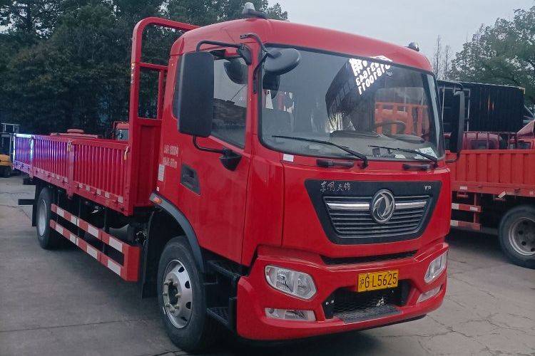 二手东风商用车 240马力 载货车