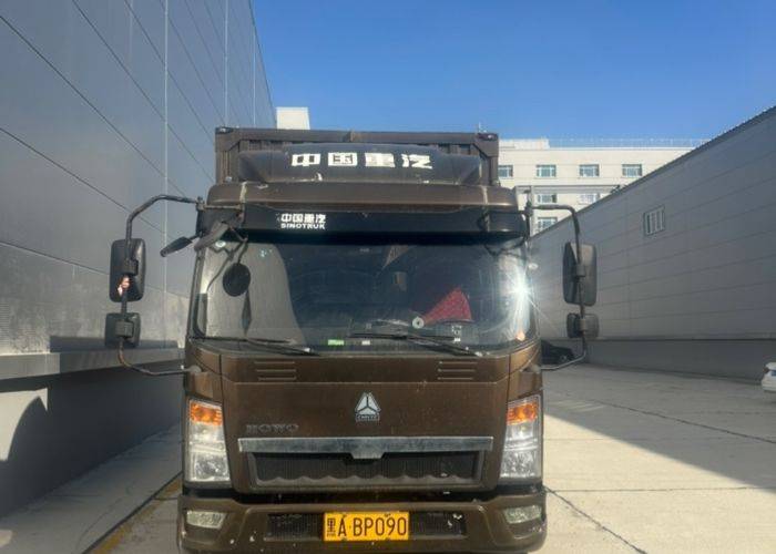 二手重汽HOWO轻卡 180马力 载货车