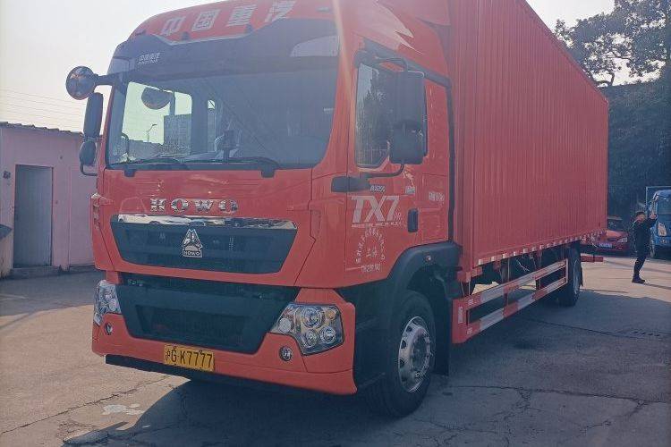 二手重汽豪沃(HOWO) 290马力 载货车