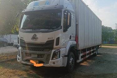 二手东风柳汽 乘龙H5中卡 245马力 4X2 9.7米厢式载货车(国六) 单桥 潍柴二手载货车 黄牌