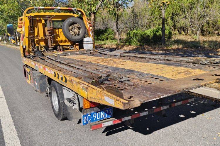 二手重汽HOWO轻卡 130马力 专用车
