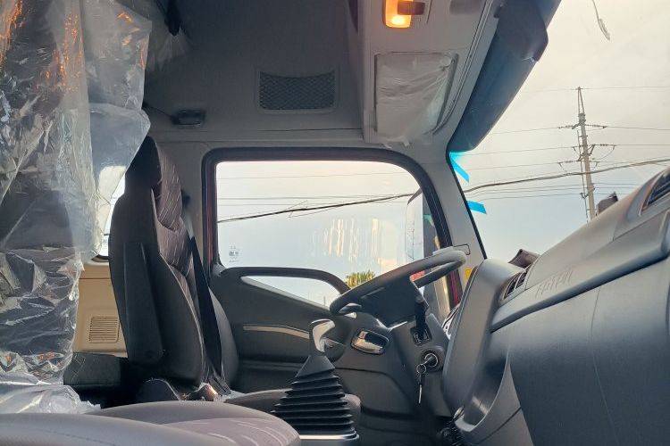 二手福田欧航 240马力 载货车